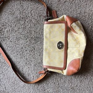 Classic coach shoulder bag